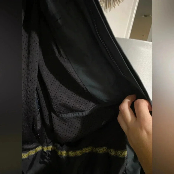 VAUDE cycling jacket size xl - Picture 9 of 16